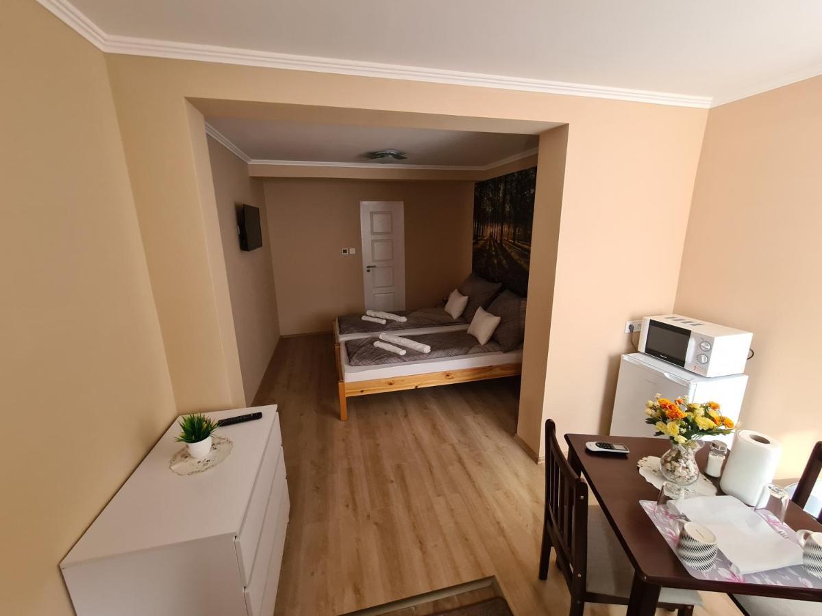 Napfeny Apartman Makó المظهر الخارجي الصورة
